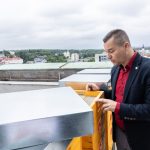 Instalace úlů na Nové radnici_Aleš Boháč, náměstek primátora pro životní prostředí_foto Jiří Zerzoň